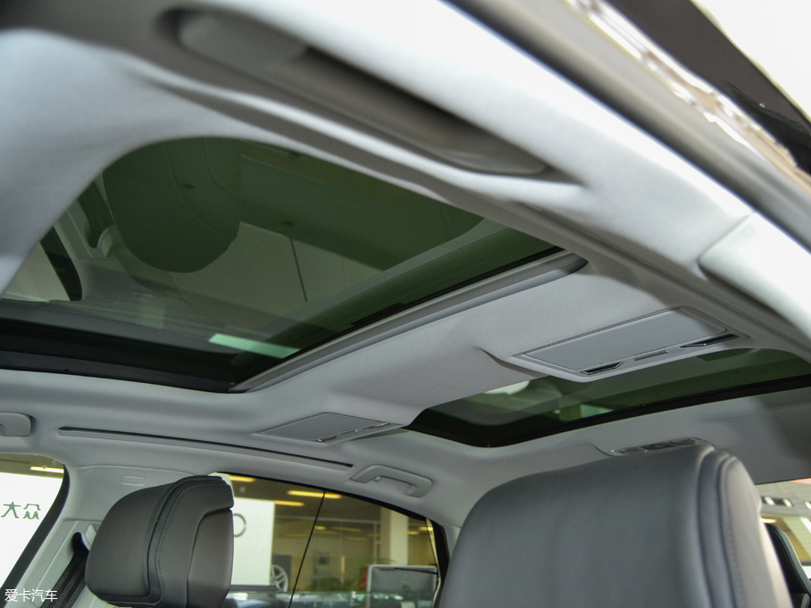 2018WA8 55TFSI quattro ͶŰ