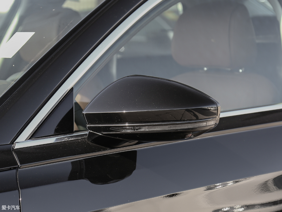 2018WA8 55TFSI quattro F