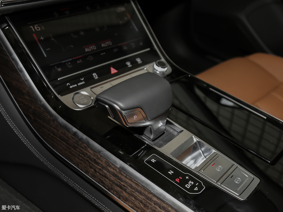 2018WA8 55TFSI quattro F