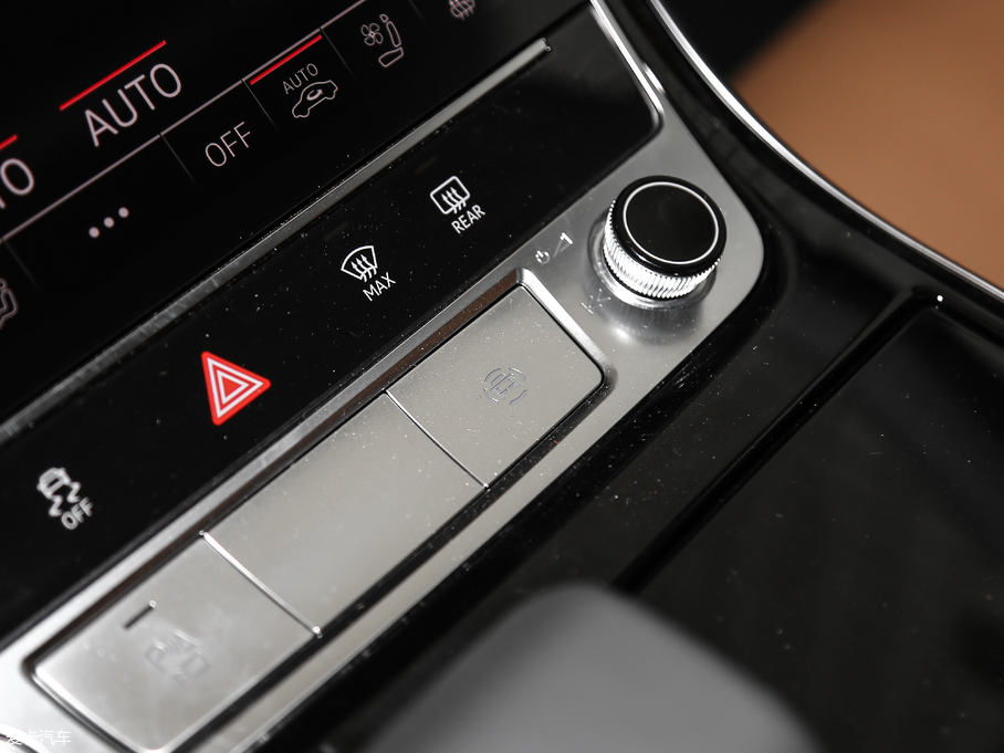 2018WA8 55TFSI quattro F