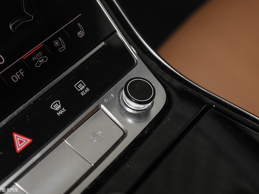 2018?yun)WA8 55TFSI quattro F