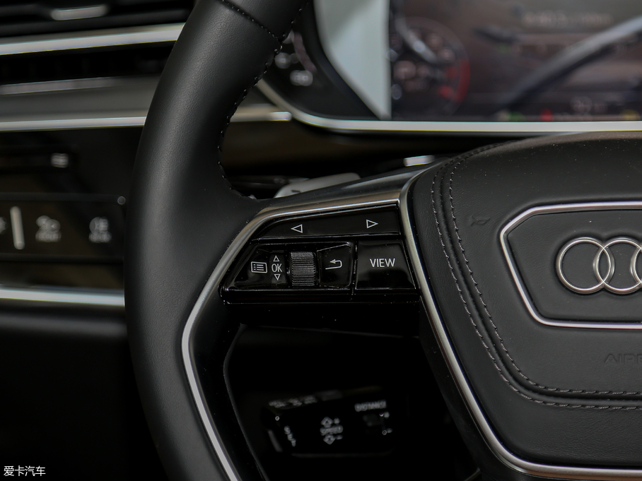 2018?yun)WA8 55TFSI quattro F