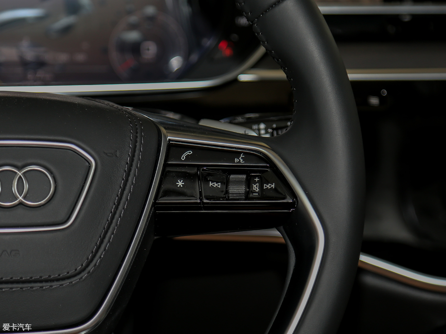 2018WA8 55TFSI quattro F