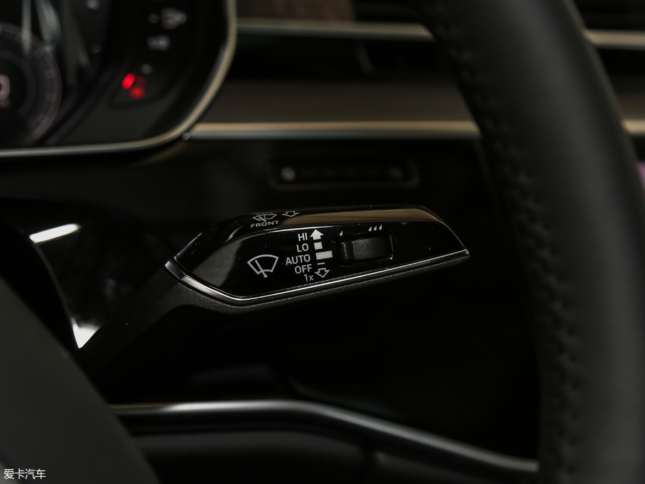 2018WA8 55TFSI quattro F