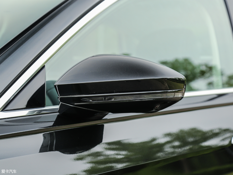 2018WA8 55TFSI quattro F