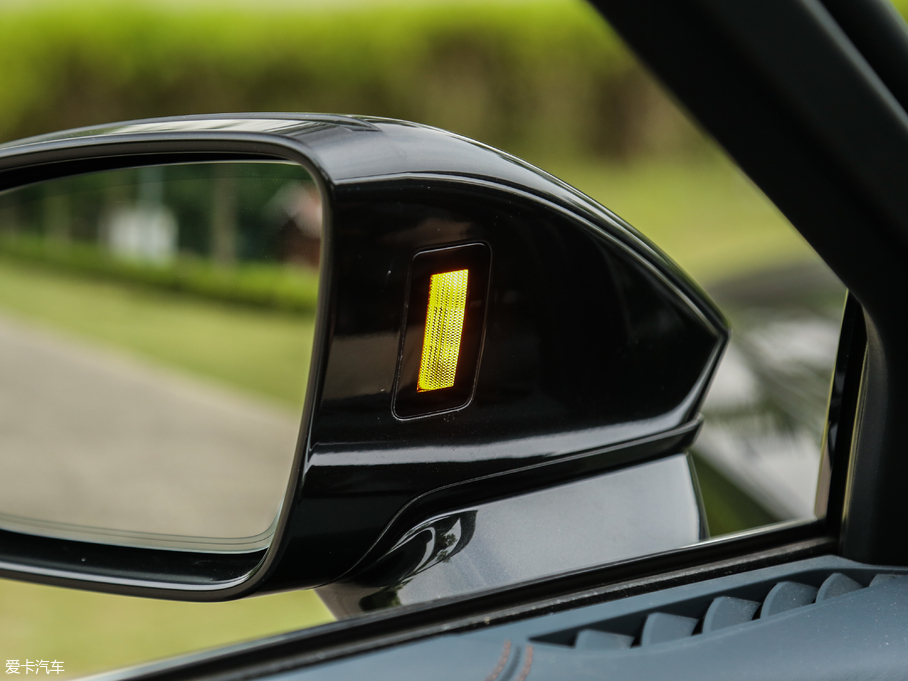 2018?yun)WA8 55TFSI quattro F