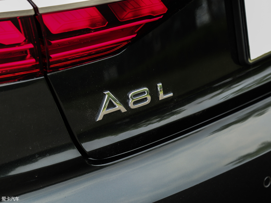 2018WA8 55TFSI quattro F