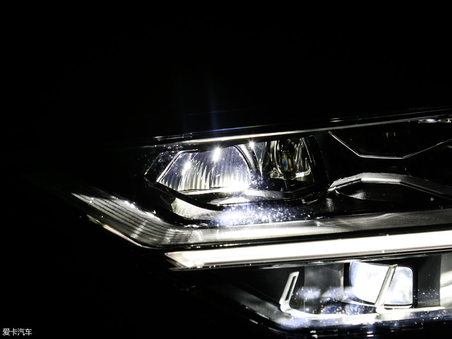 2018WA8 55TFSI quattro F