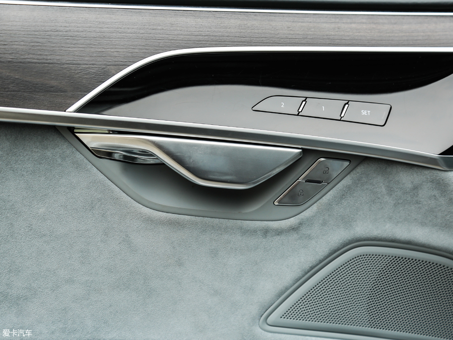 2018?yun)WA8 55TFSI quattro F