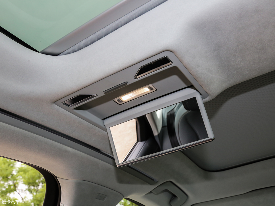 2018WA8 55TFSI quattro F