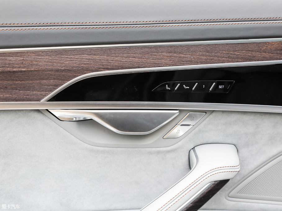 2018WA8 55TFSI quattro F