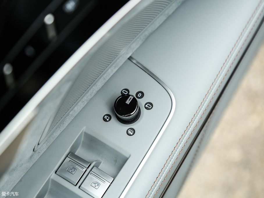 2018WA8 55TFSI quattro F