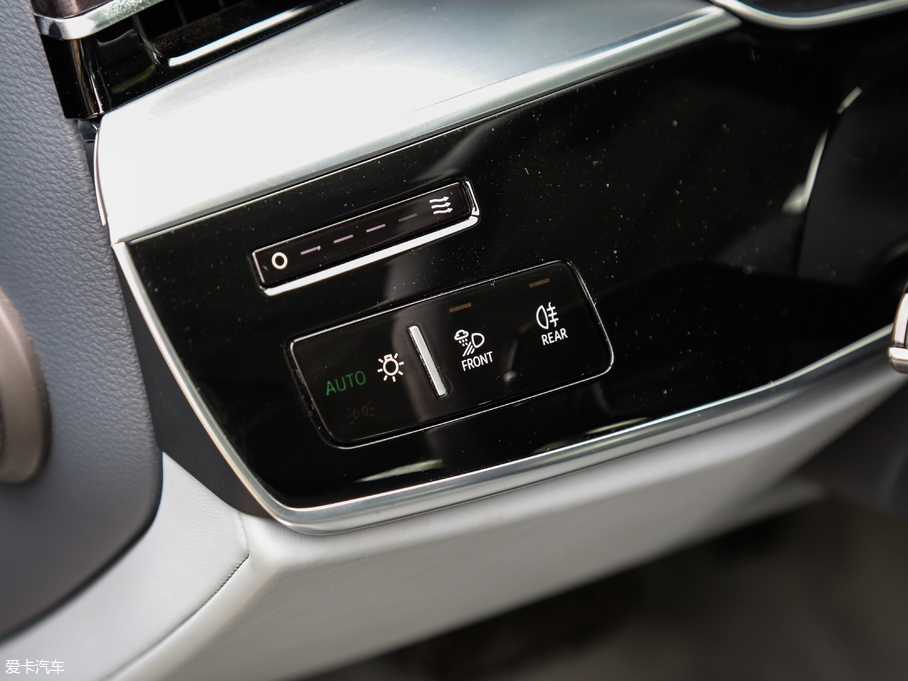 2018WA8 55TFSI quattro F