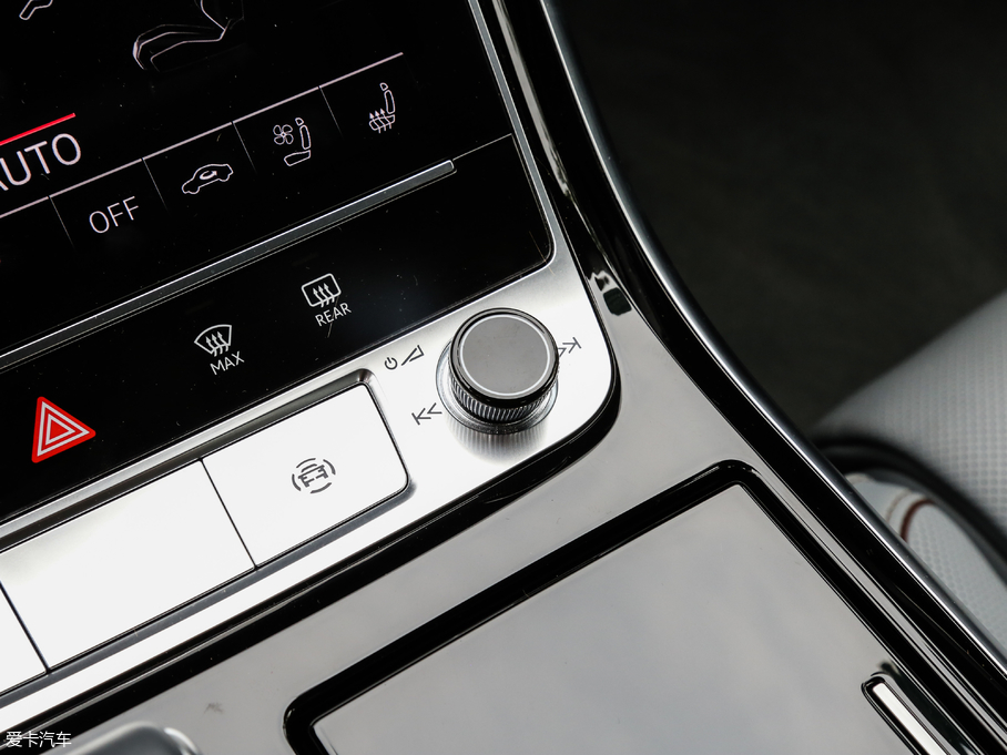 2018?yun)WA8 55TFSI quattro F