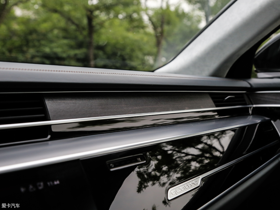 2018WA8 55TFSI quattro F