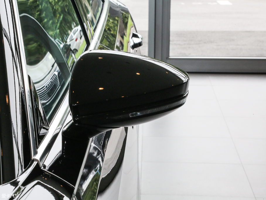 2018WA8 55TFSI quattro A