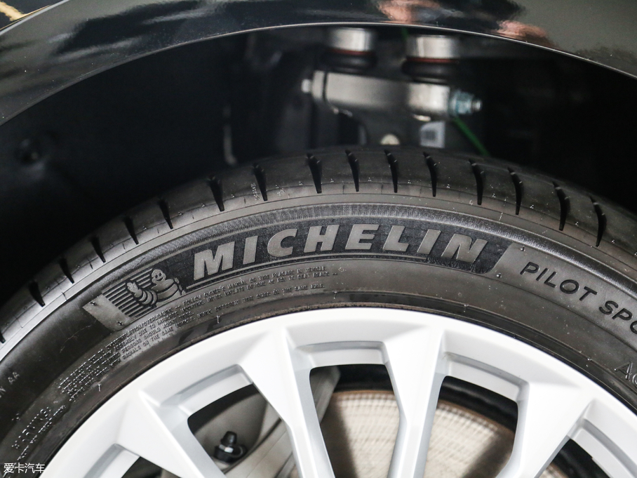 2018WA8 55TFSI quattro A