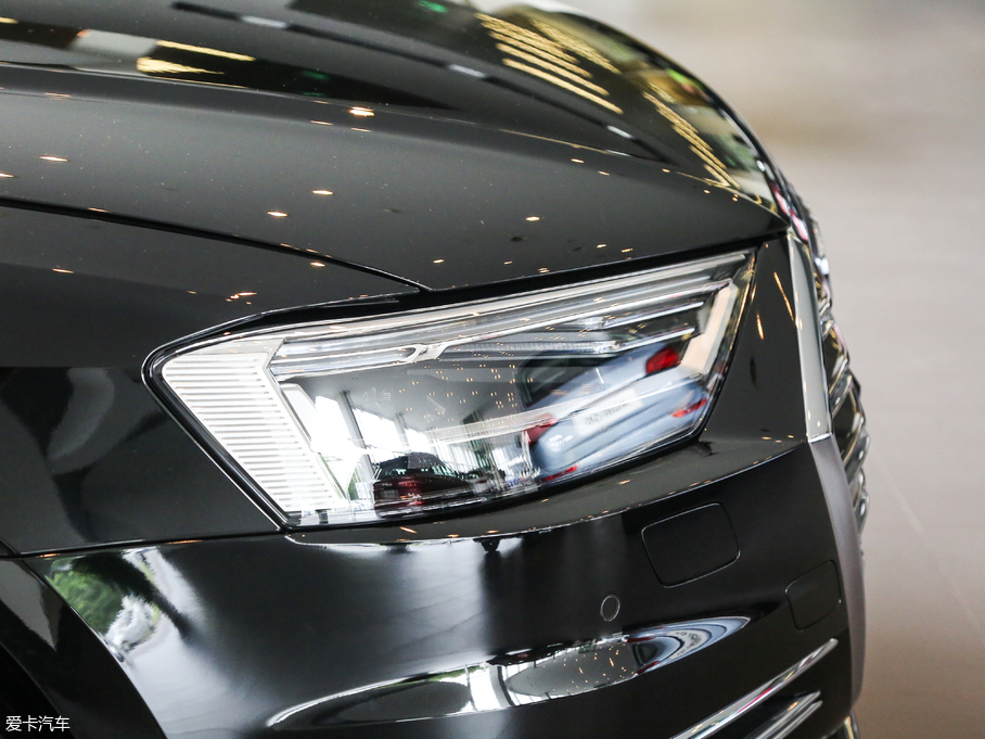 2018WA8 55TFSI quattro A