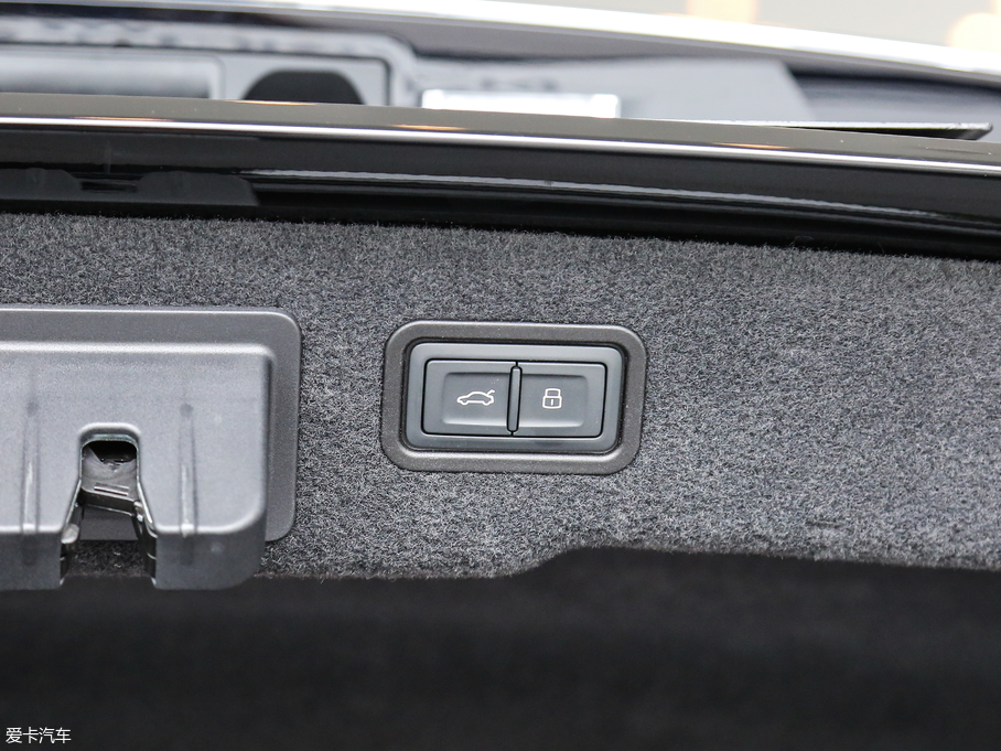 2018WA8 55TFSI quattro A