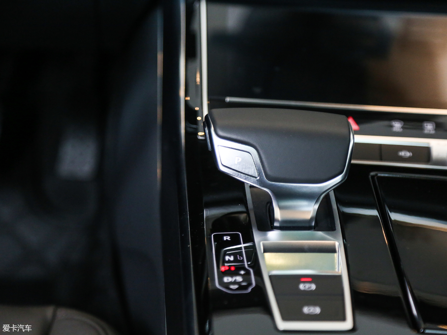 2018WA8 55TFSI quattro A