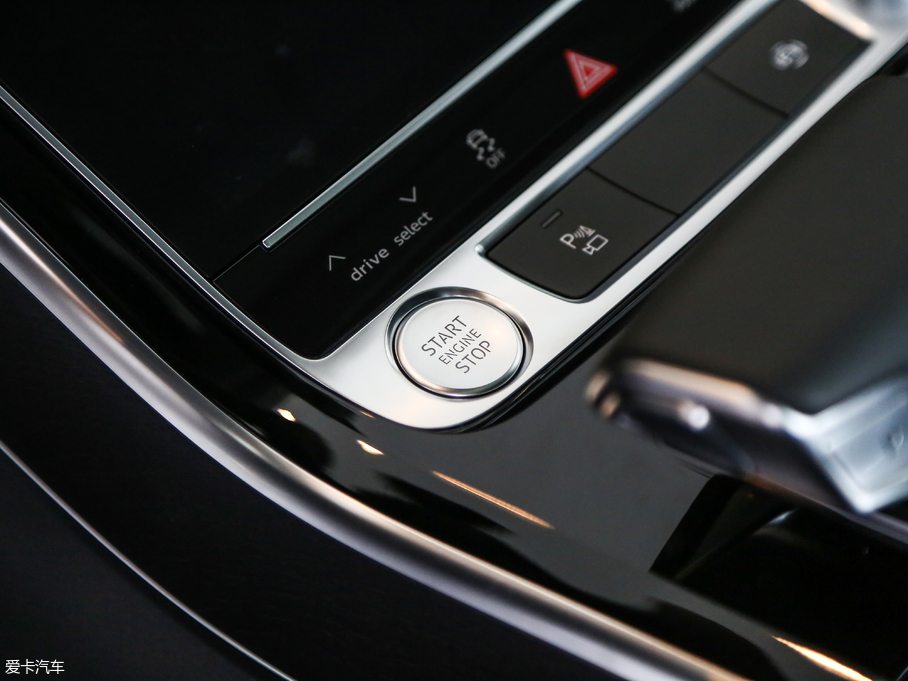 2018WA8 55TFSI quattro A