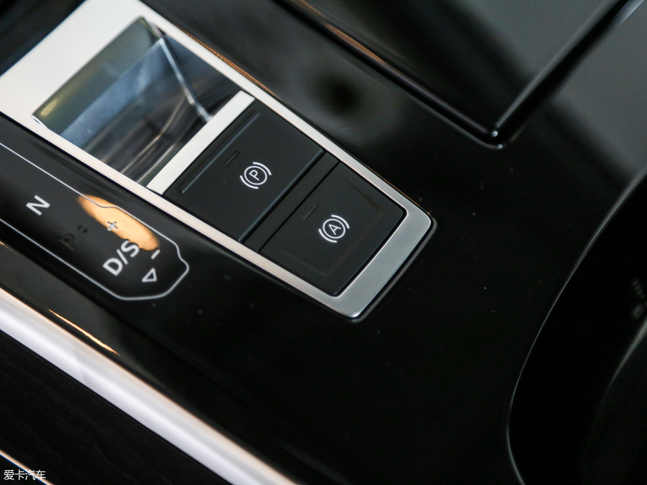 2018WA8 55TFSI quattro A