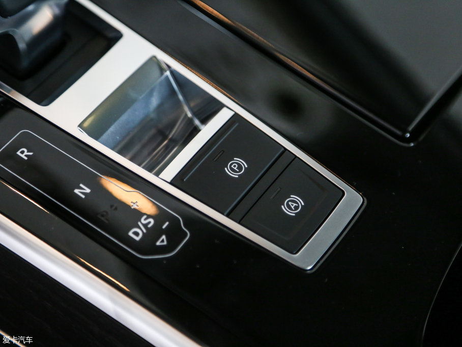 2018WA8 55TFSI quattro A