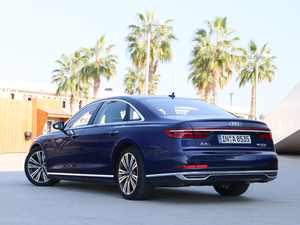 2018款A8L 基本型 整体外观