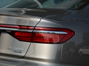 201855TFSI quattro A ^