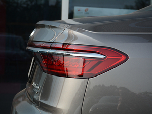 201855TFSI quattro A ^