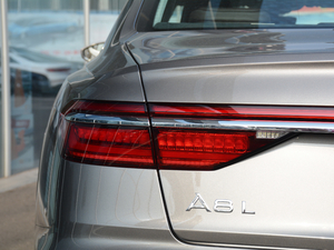 201855TFSI quattro A ^