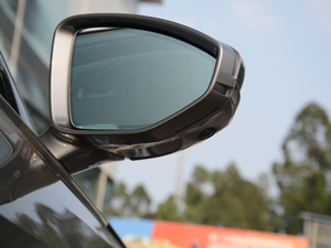 201855TFSI quattro A (x)(ji)^