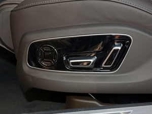 201855TFSI quattro A {{