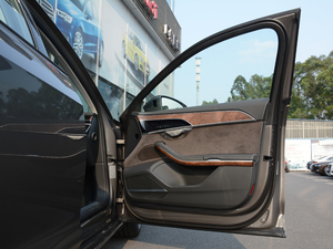 201855TFSI quattro A g