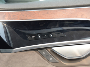 201855TFSI quattro A п؅^(q)