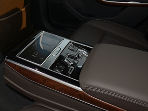 201855TFSI quattro A п؅^(q)