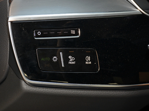 201855TFSI quattro A п؅^