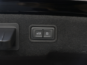 201855TFSI quattro ӢͶŰ g