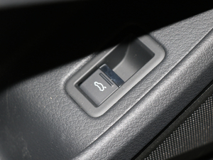 201855TFSI quattro ӢͶŰ g