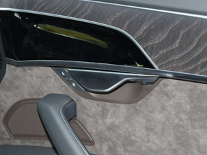 201855TFSI quattro ӢͶŰ g