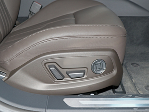 201855TFSI quattro ӢͶŰ g