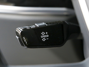 201855TFSI quattro ӢͶŰ п؅^