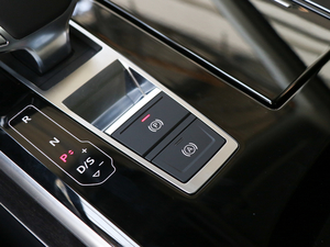 201855TFSI quattro ӢͶŰ п؅^