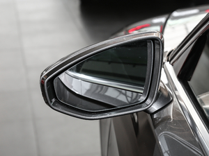 201855TFSI quattro ͶŰ ^