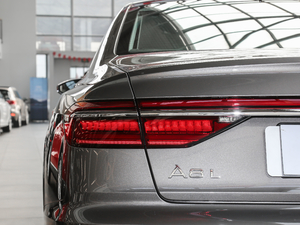 201855TFSI quattro ͶŰ ^