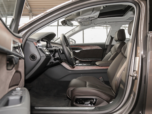 201855TFSI quattro ͶŰ ǰſg