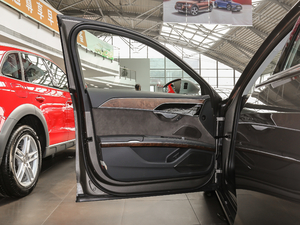 201855TFSI quattro ͶŰ {λ܇T