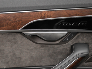 201855TFSI quattro ͶŰ g