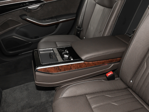 201855TFSI quattro ͶŰ 