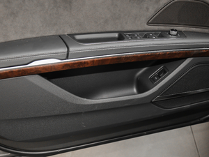 201855TFSI quattro ͶŰ ǰTg